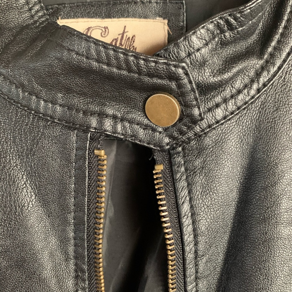 Leather Jacket - Picture 4 of 4